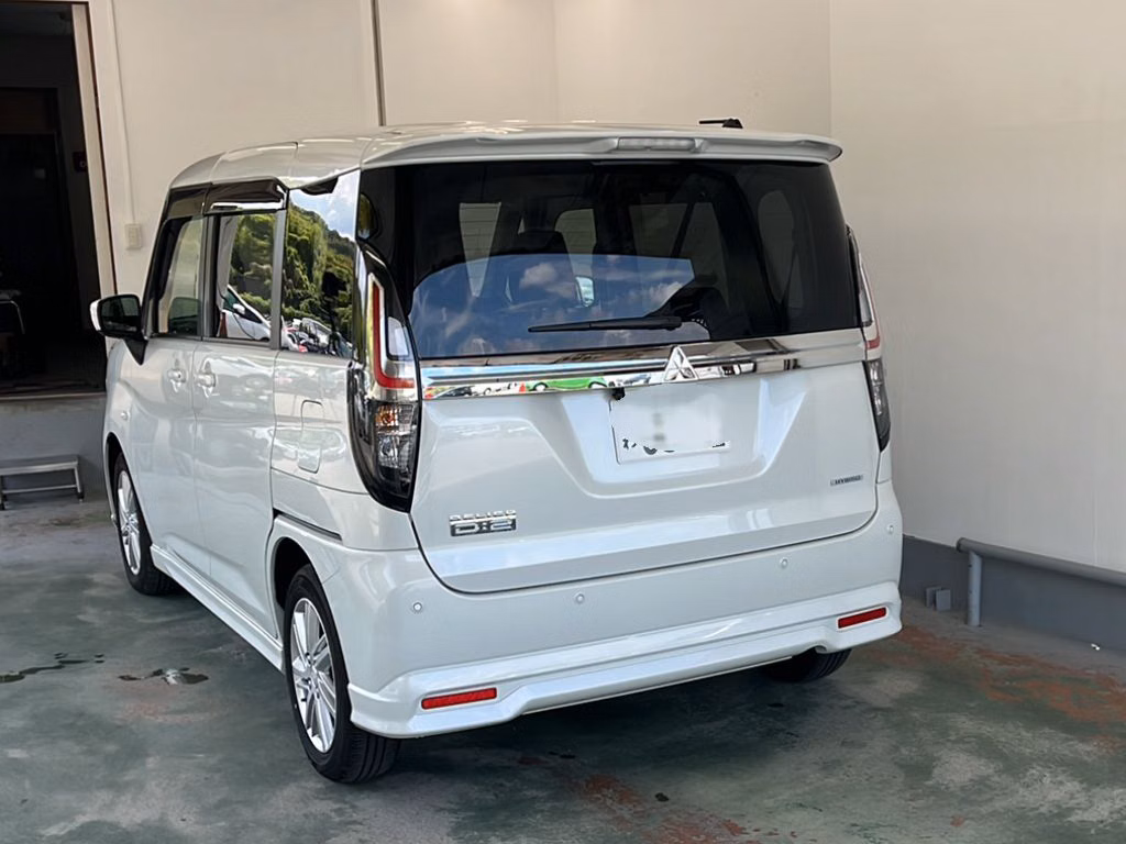 MITSUBISHI DELICA D:2
