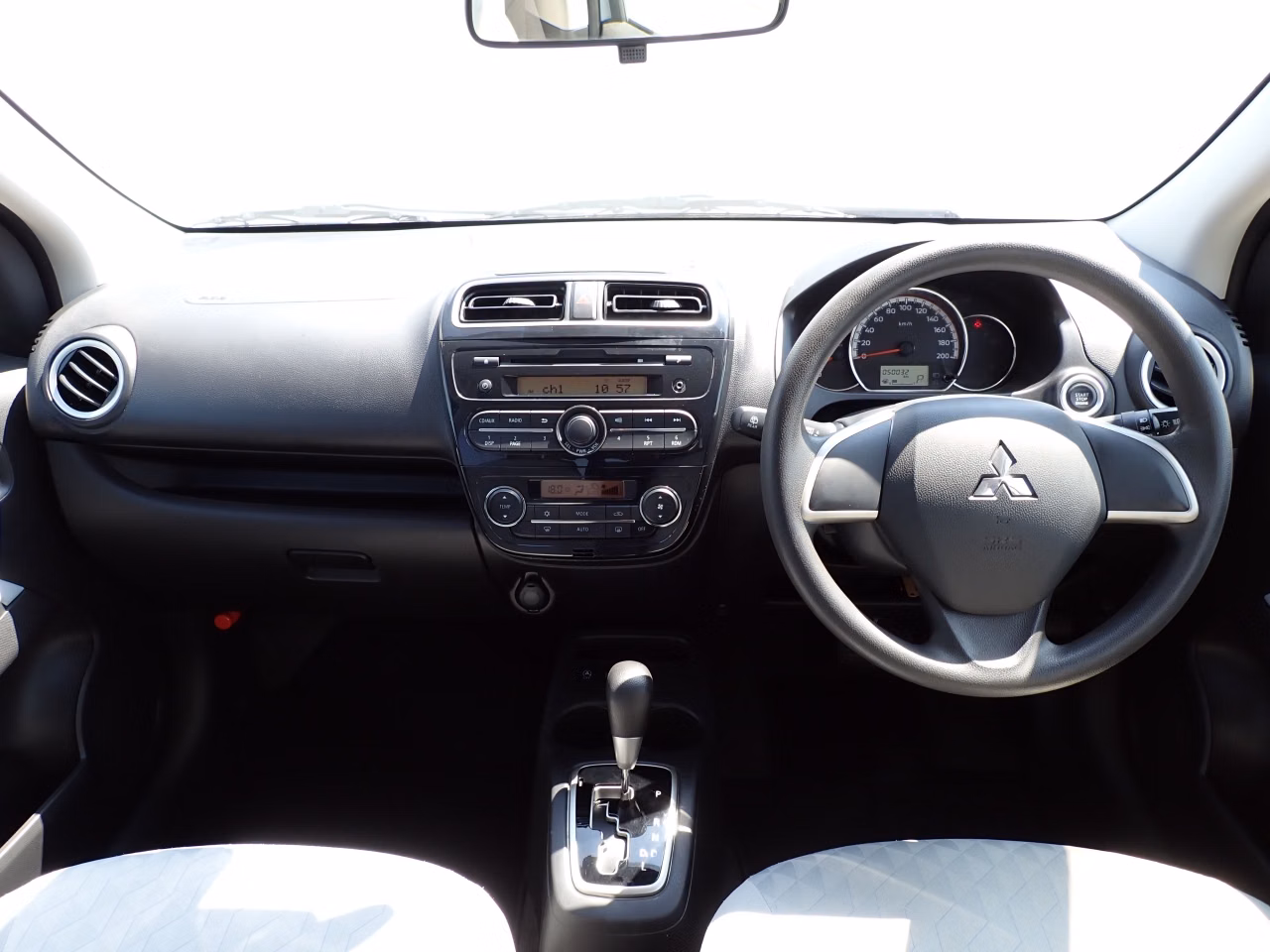 MITSUBISHI MIRAGE