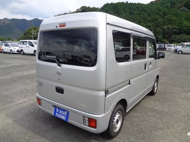 NISSAN NV100 CLIPPER