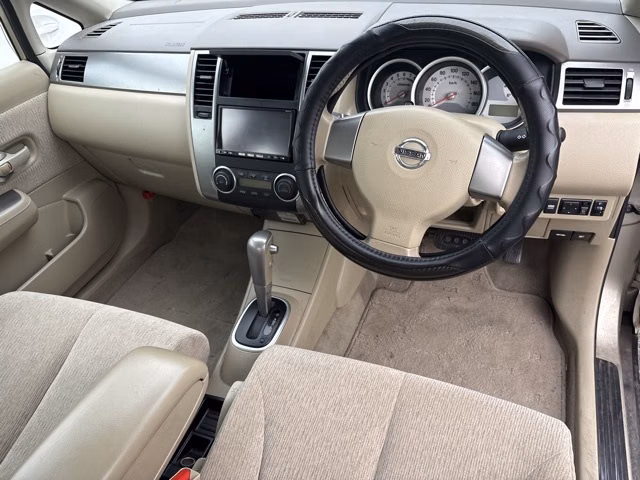 NISSAN TIIDA LATIO