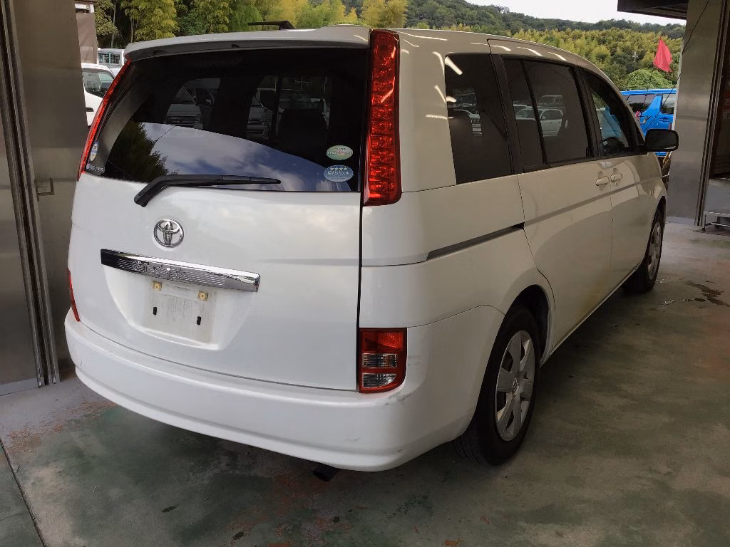 TOYOTA ISIS