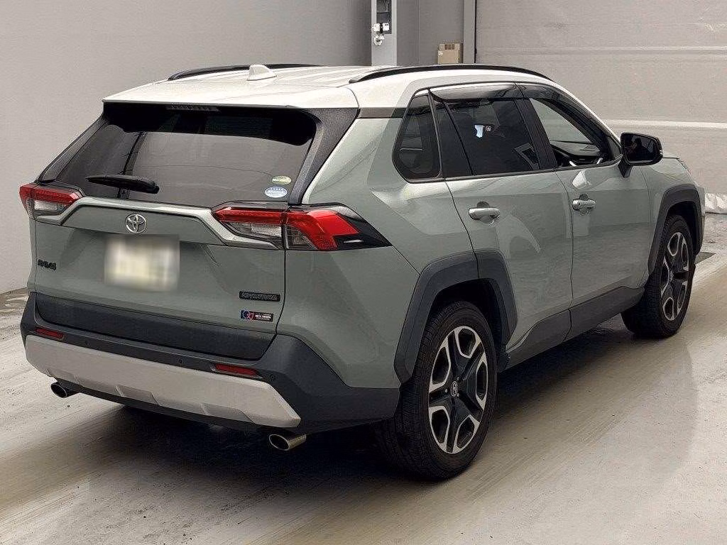 TOYOTA RAV4
