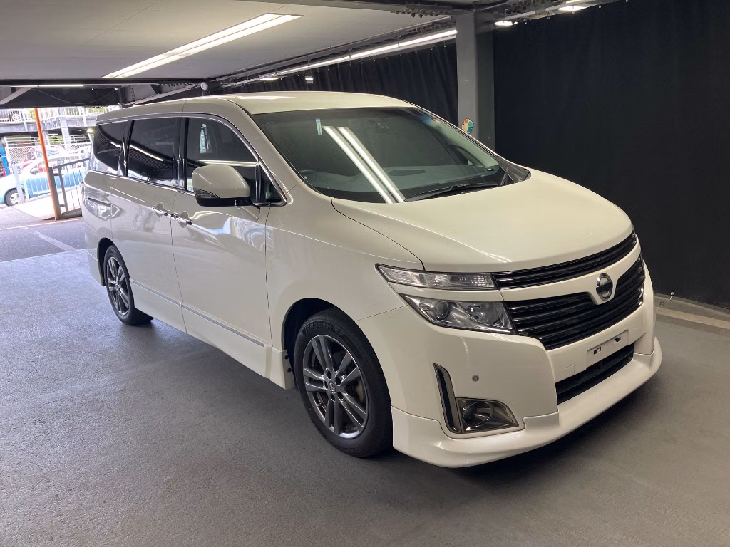 NISSAN ELGRAND