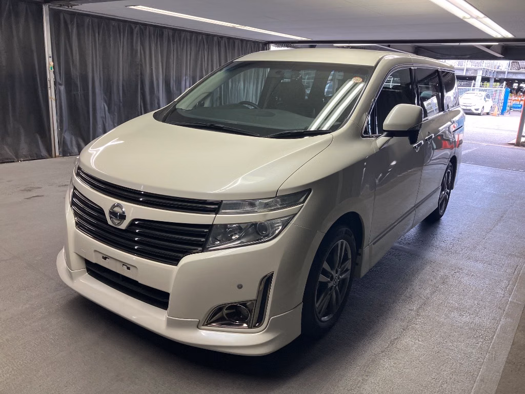 NISSAN ELGRAND