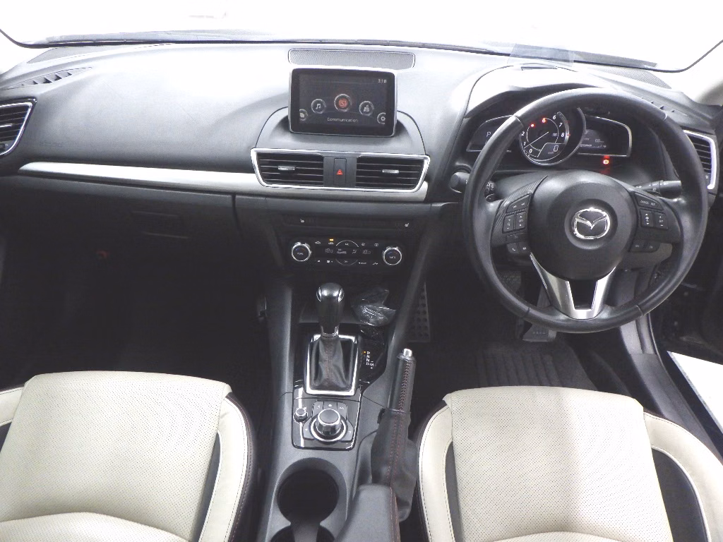 MAZDA AXELA