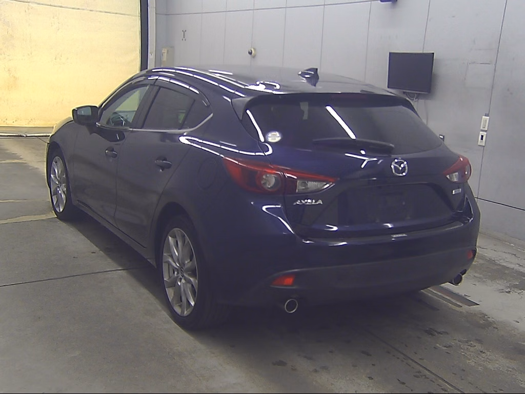 MAZDA AXELA