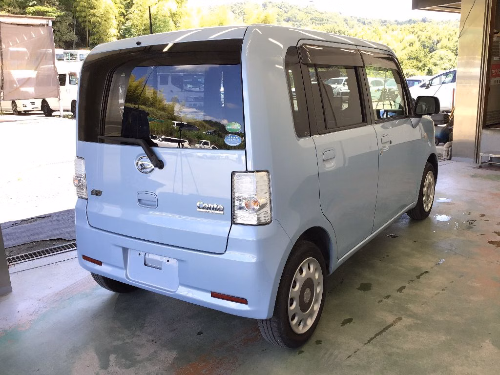 DAIHATSU MOVE CONTE