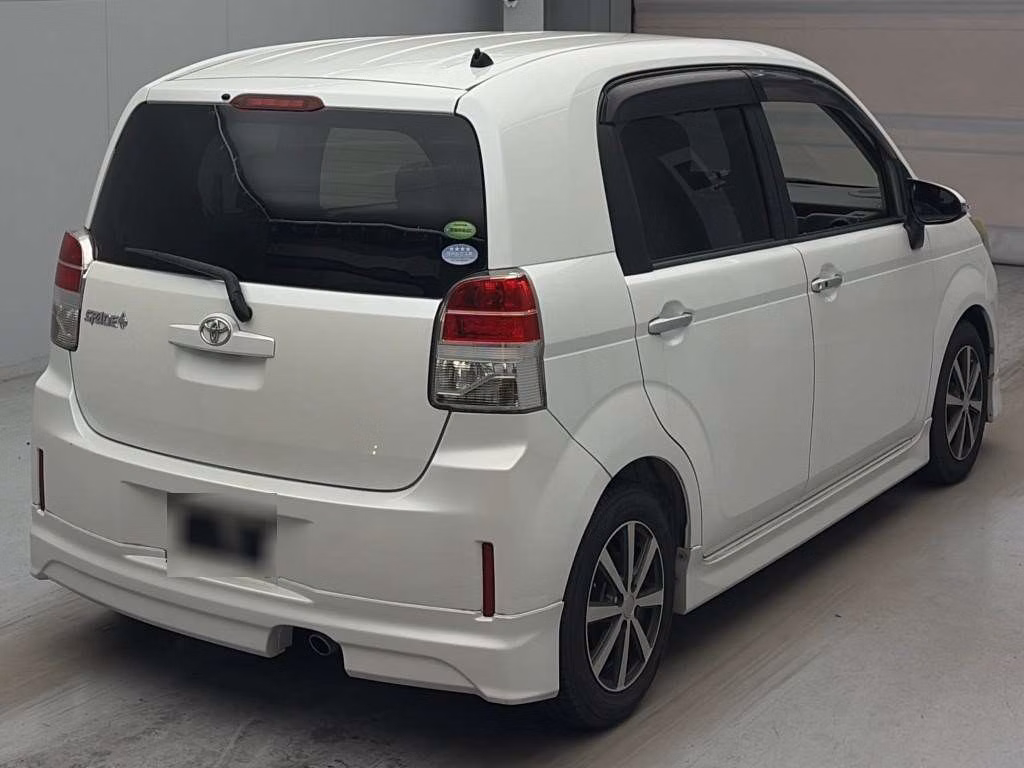 TOYOTA SPADE