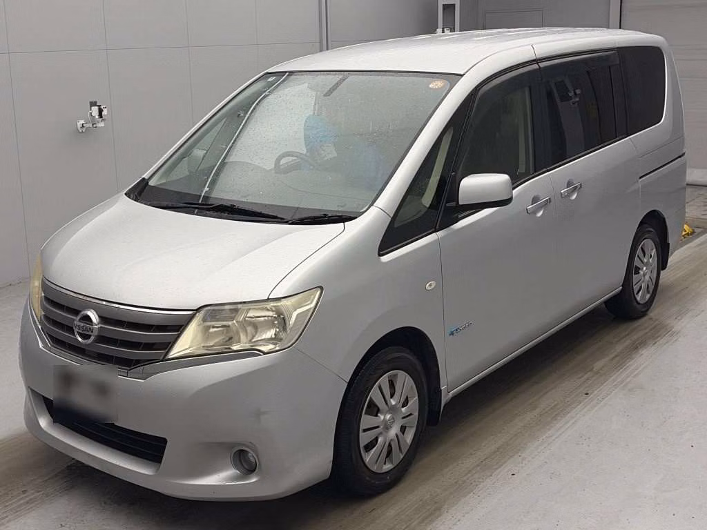 NISSAN SERENA