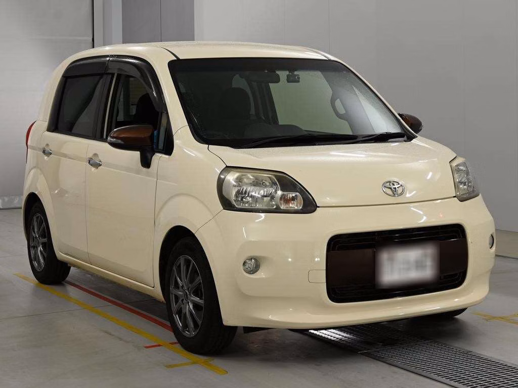 TOYOTA PORTE