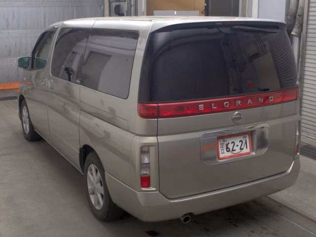 NISSAN ELGRAND
