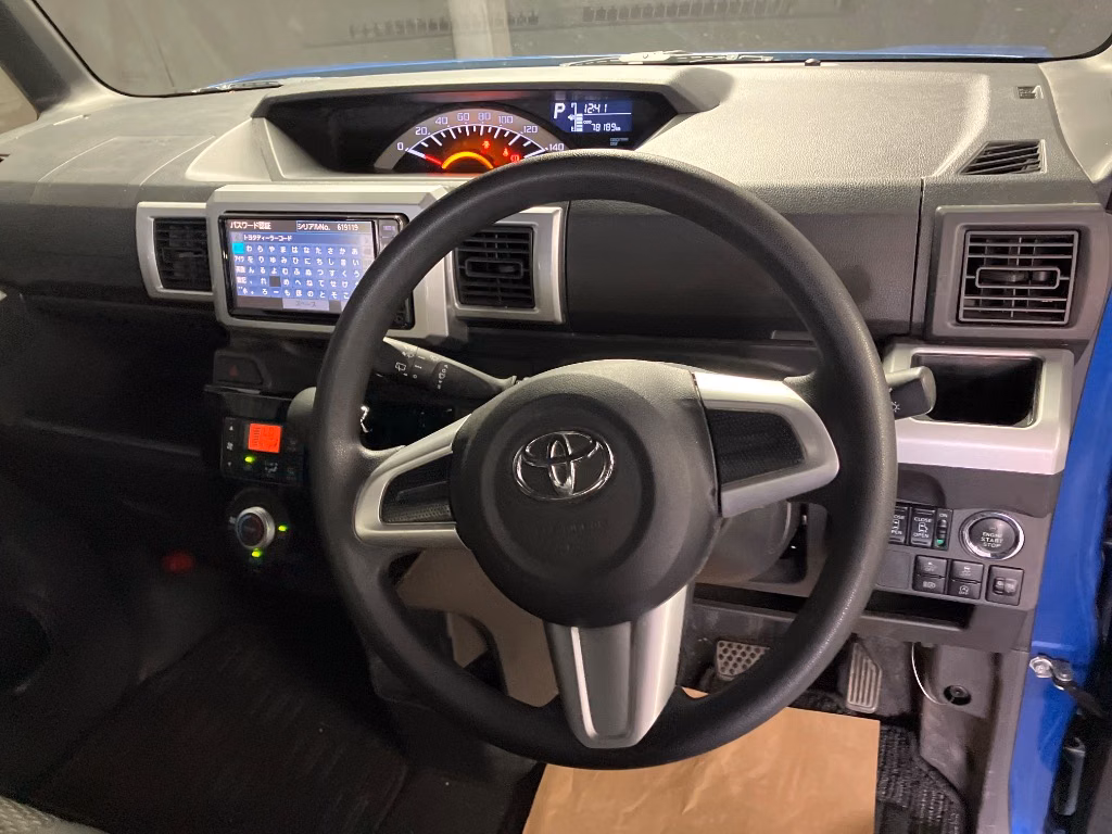 TOYOTA PIXIS MEGA