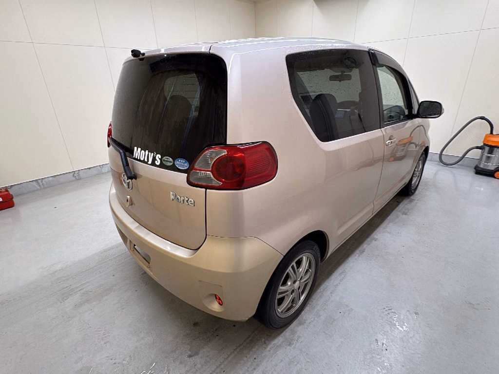 TOYOTA PORTE