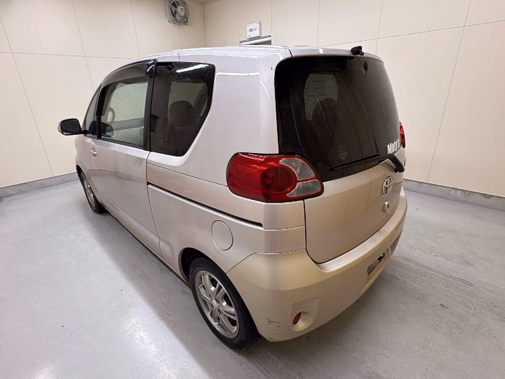 TOYOTA PORTE