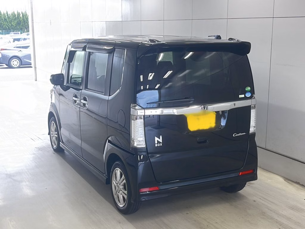 HONDA N-BOX