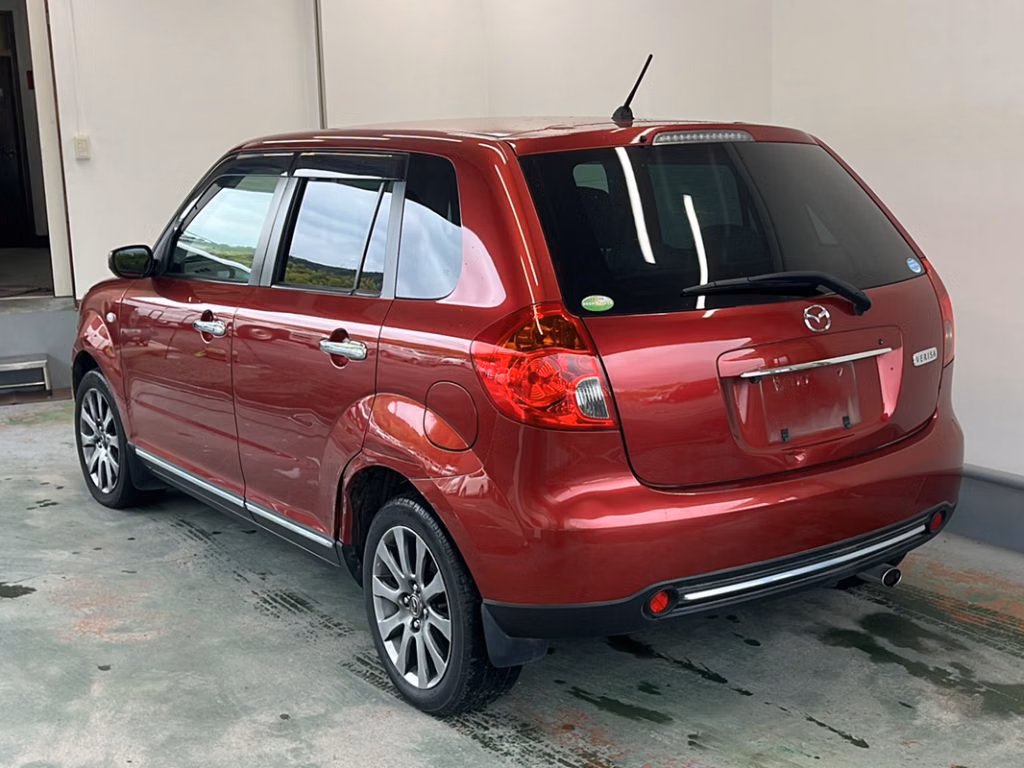 MAZDA VERISA