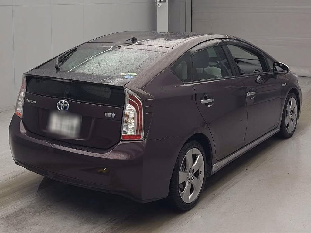 TOYOTA PRIUS