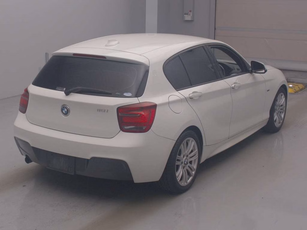 BMW 1-SERIES