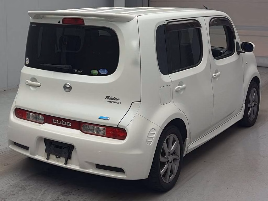 NISSAN CUBE