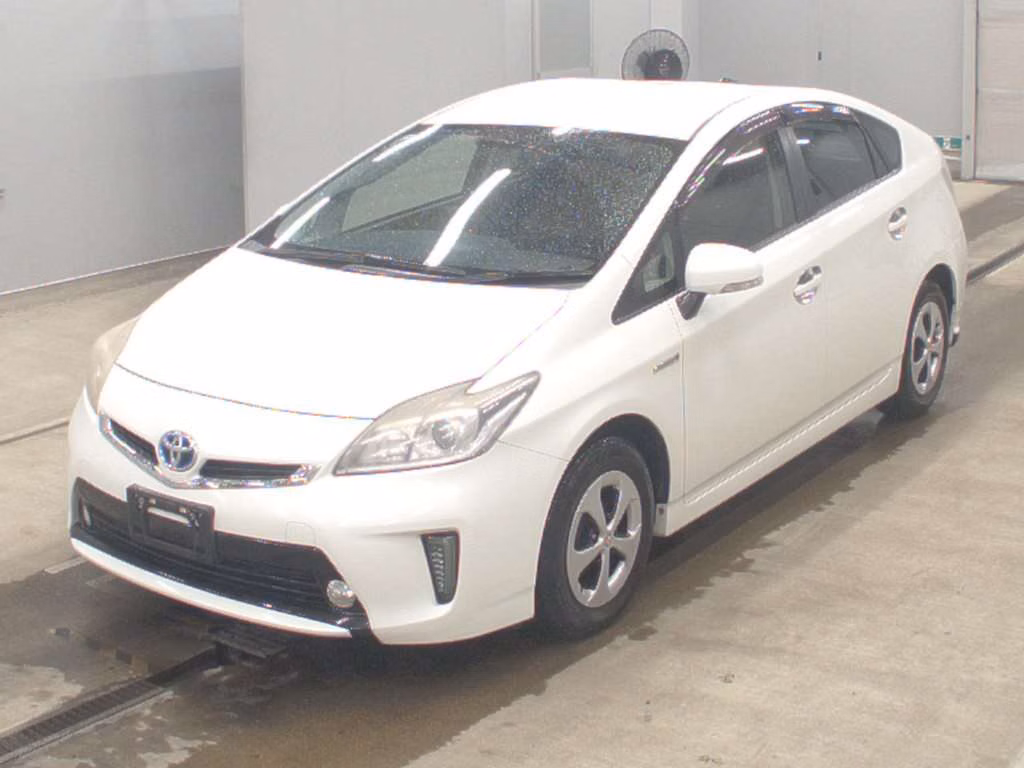 TOYOTA PRIUS