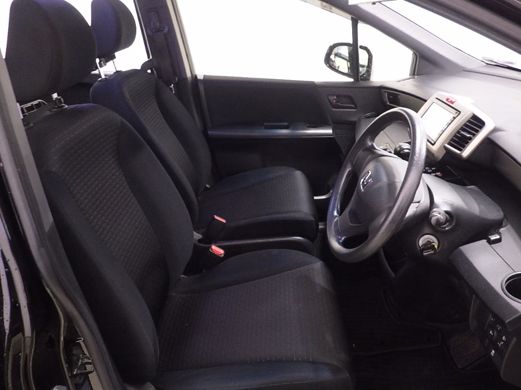 HONDA FREED SPIKE