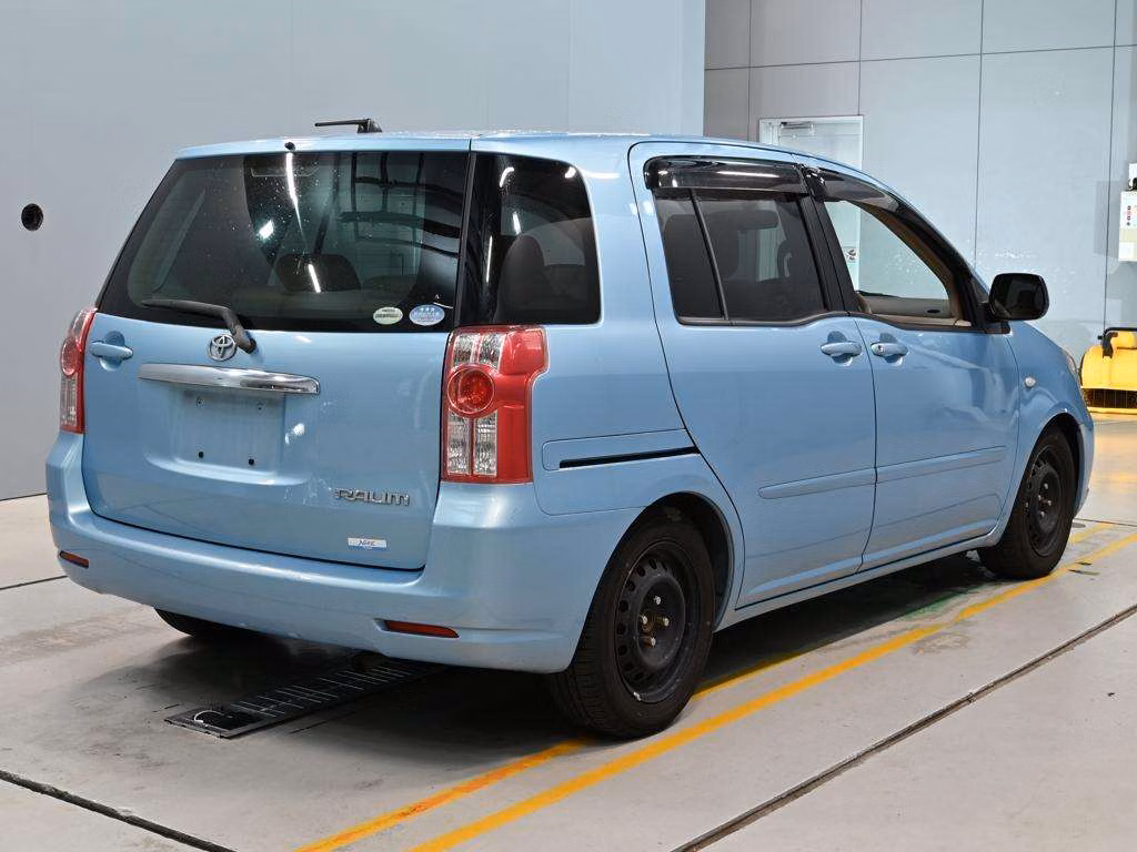 TOYOTA RAUM