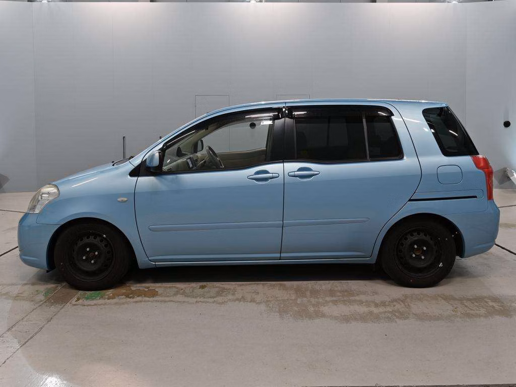 TOYOTA RAUM