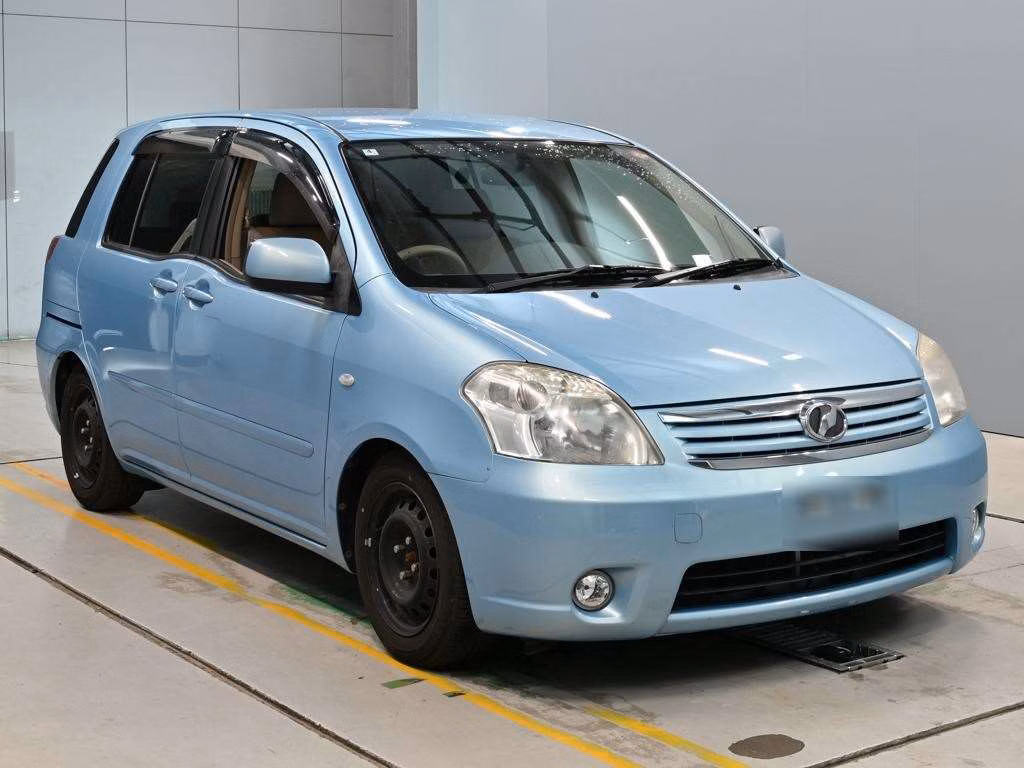 TOYOTA RAUM