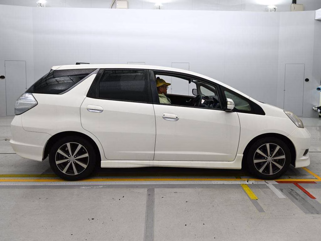 HONDA FIT SHUTTLE