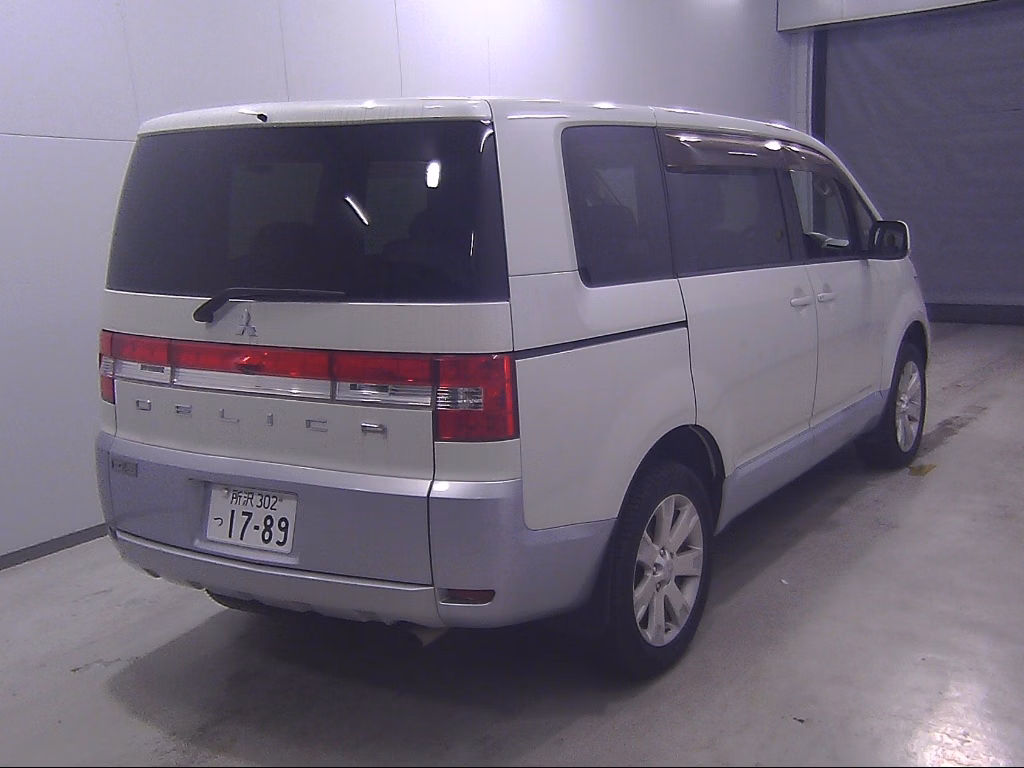 MITSUBISHI DELICA D:5