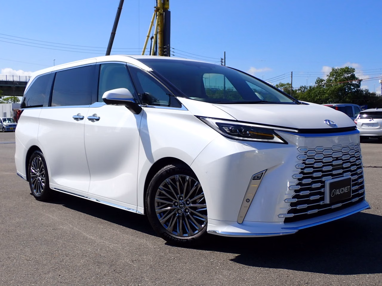 Lexus LM500h