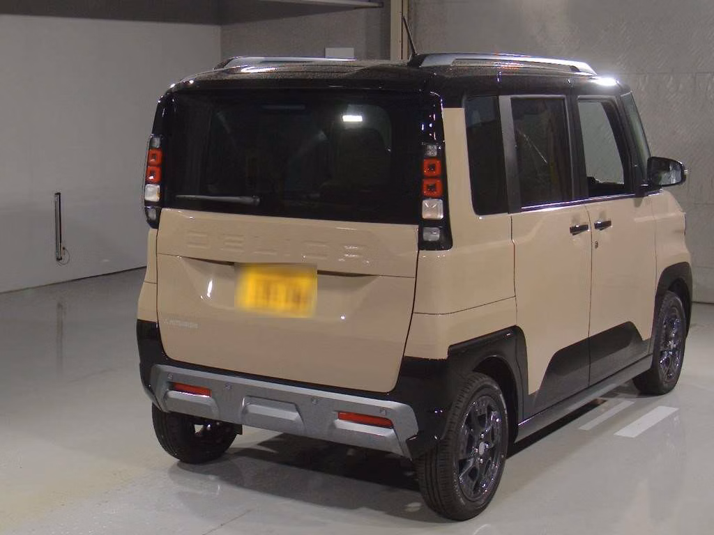 MITSUBISHI DELICA MINI