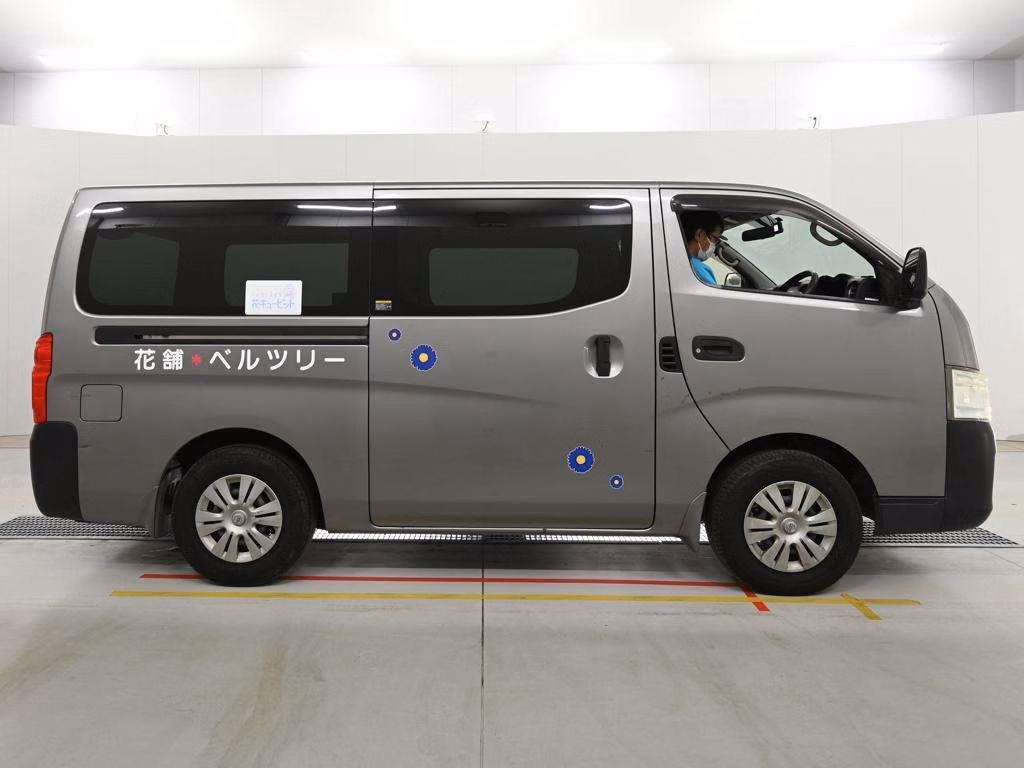NISSAN NV350 CARAVAN