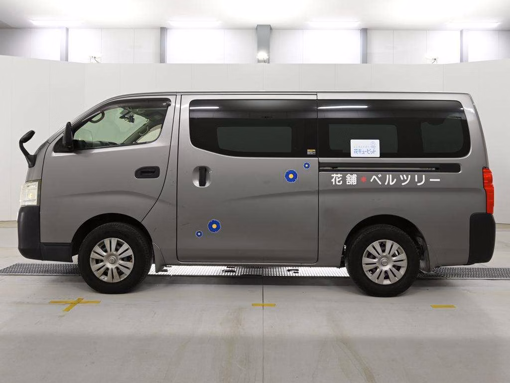 NISSAN NV350 CARAVAN