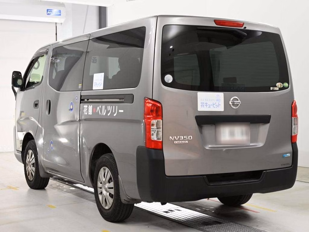 NISSAN NV350 CARAVAN