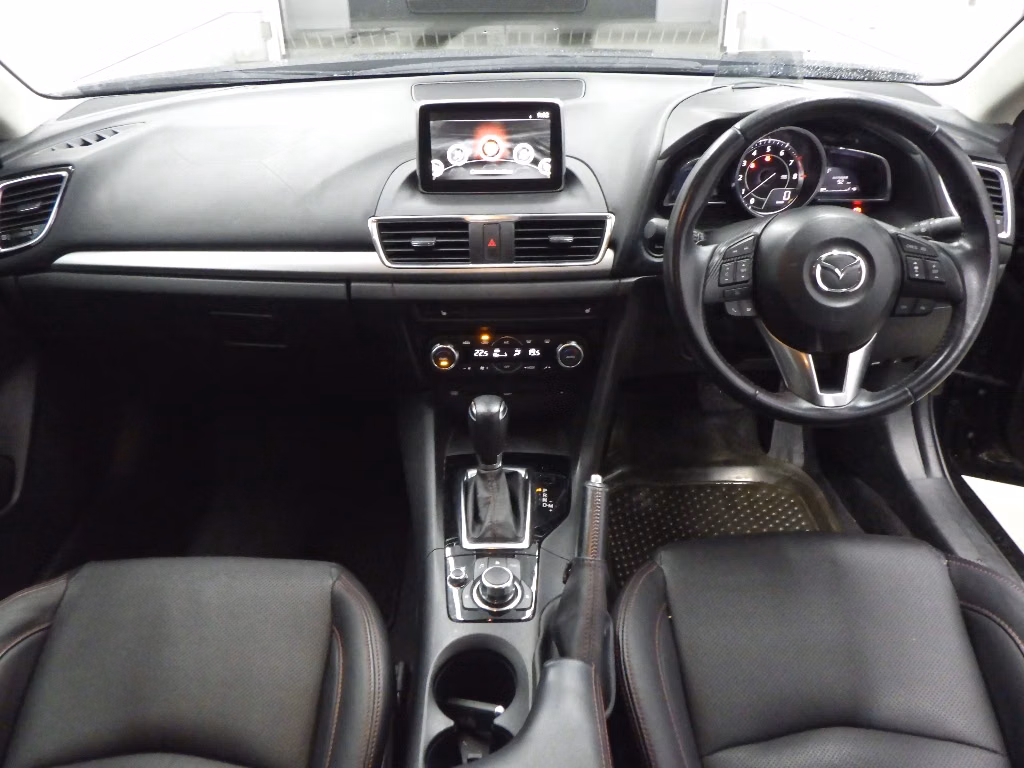 MAZDA AXELA