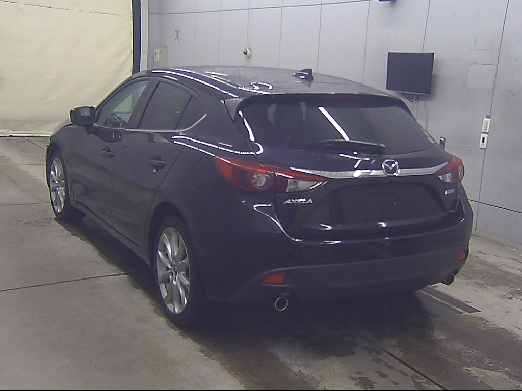 MAZDA AXELA