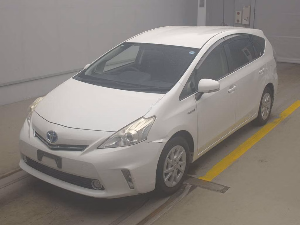 TOYOTA PRIUS ALPHA
