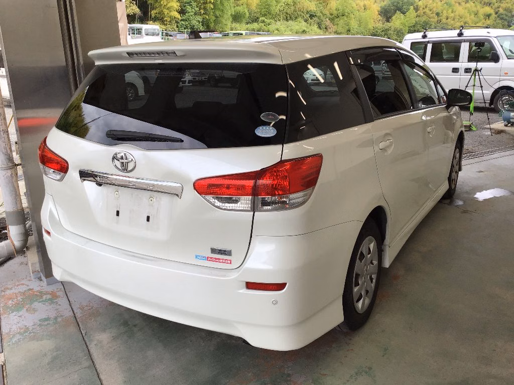 TOYOTA WISH