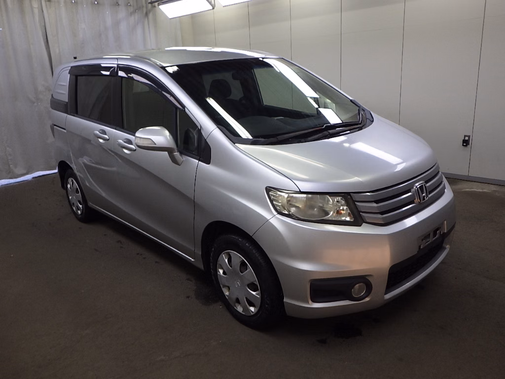 HONDA FREED SPIKE