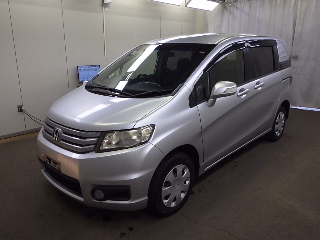 HONDA FREED SPIKE