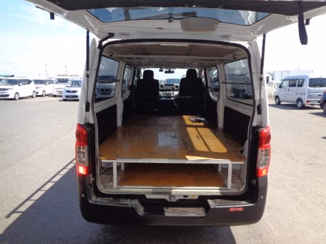 NISSAN NV350 CARAVAN