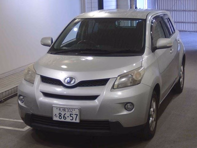 TOYOTA IST