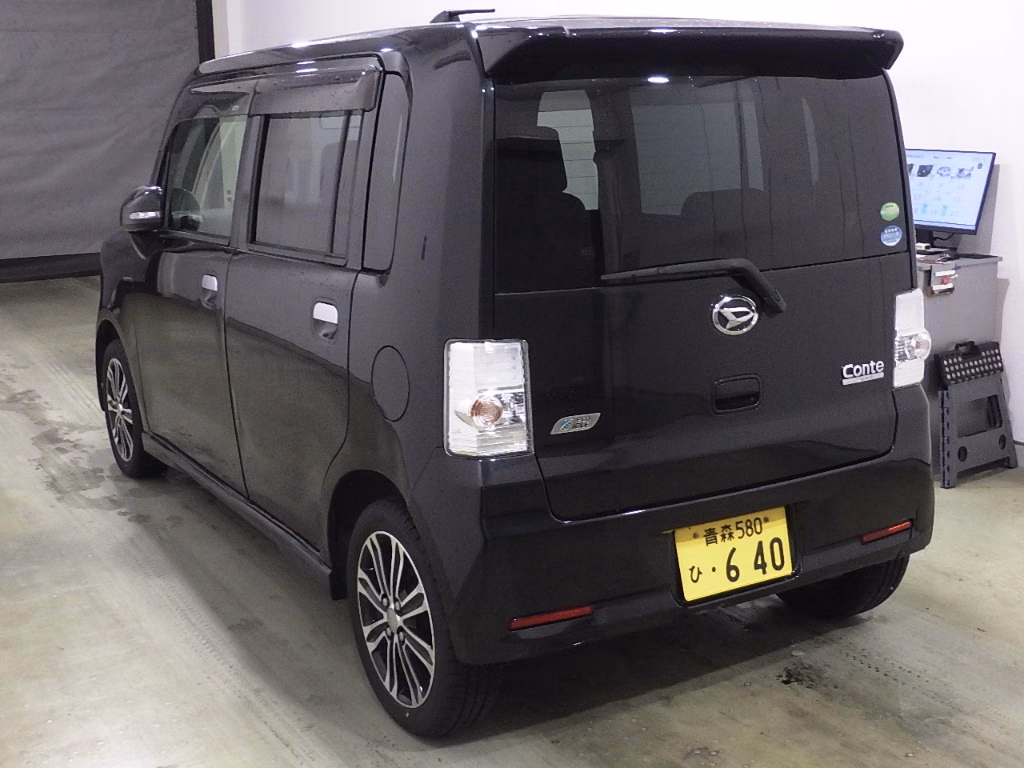 DAIHATSU MOVE CONTE