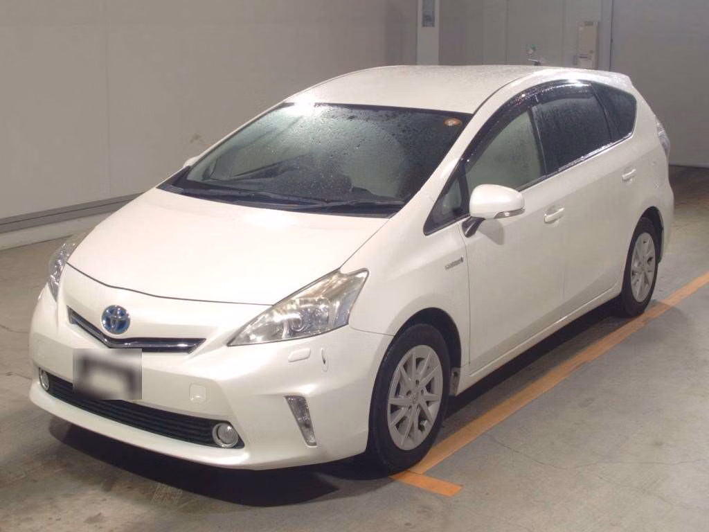 TOYOTA PRIUS ALPHA