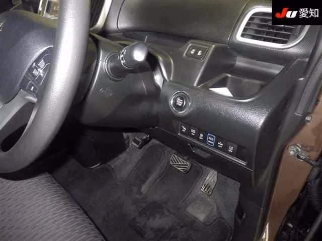 MITSUBISHI DELICA D:2