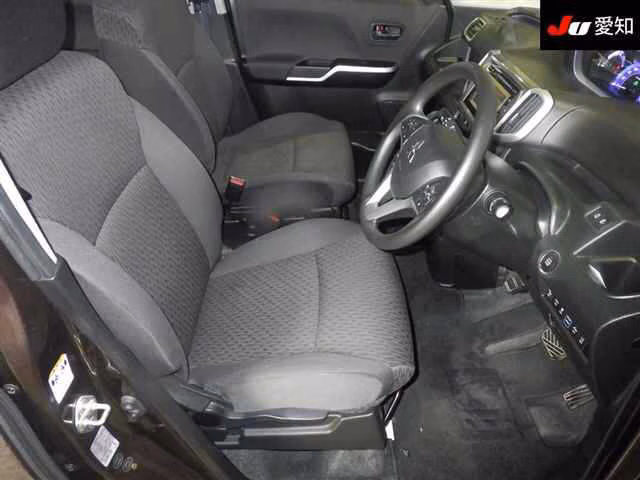 MITSUBISHI DELICA D:2