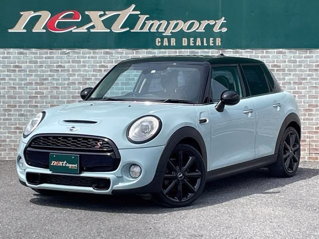 MINI HATCH