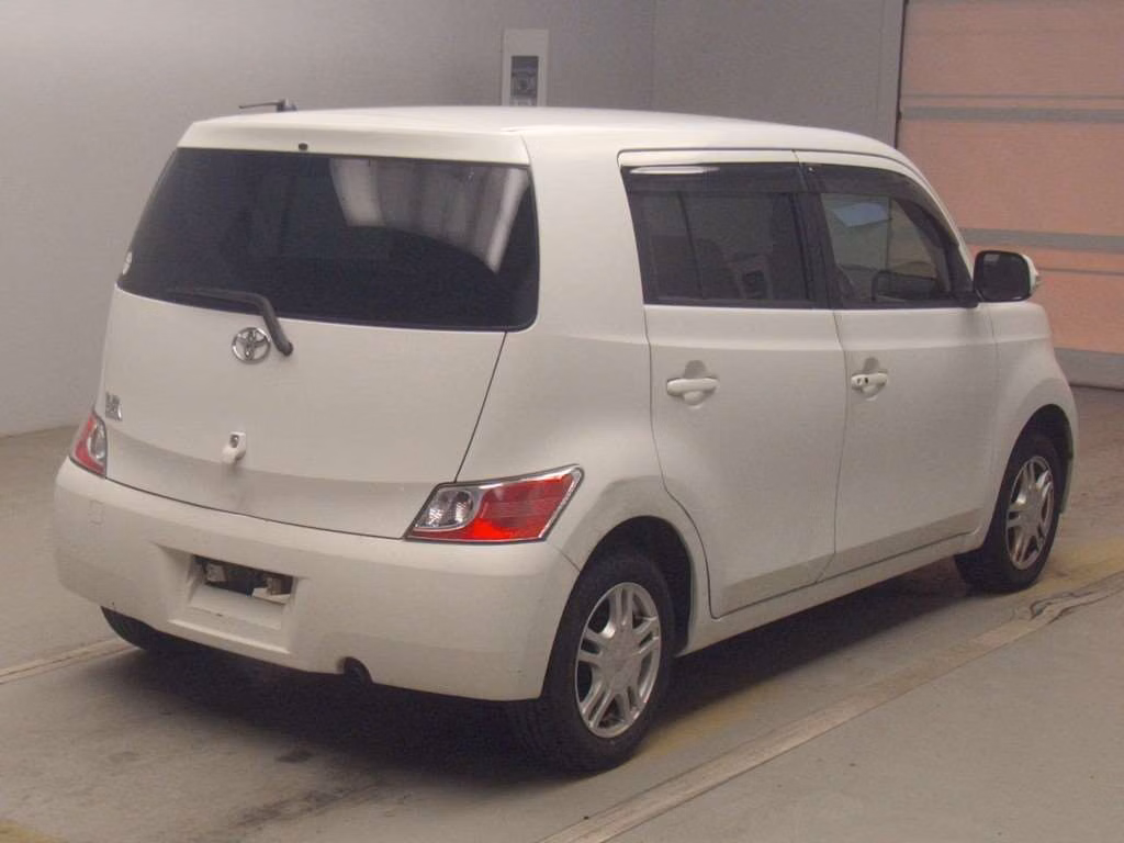 TOYOTA BB