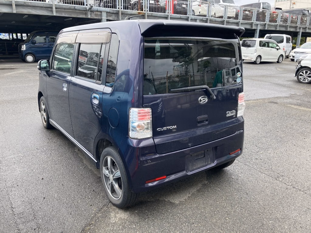DAIHATSU MOVE CONTE